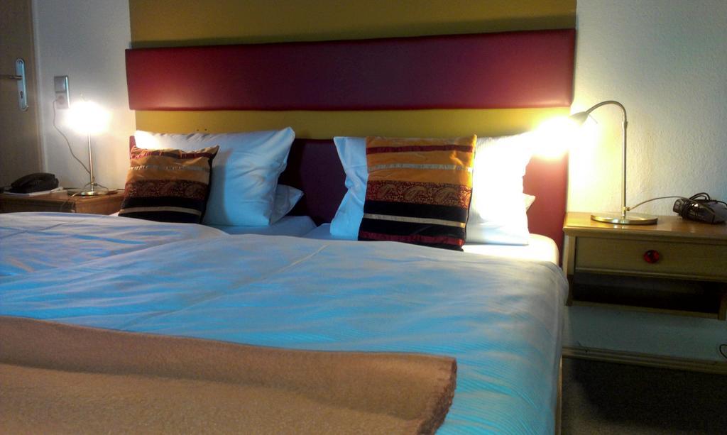 Hotel Zur Post Schonberg  Phòng bức ảnh