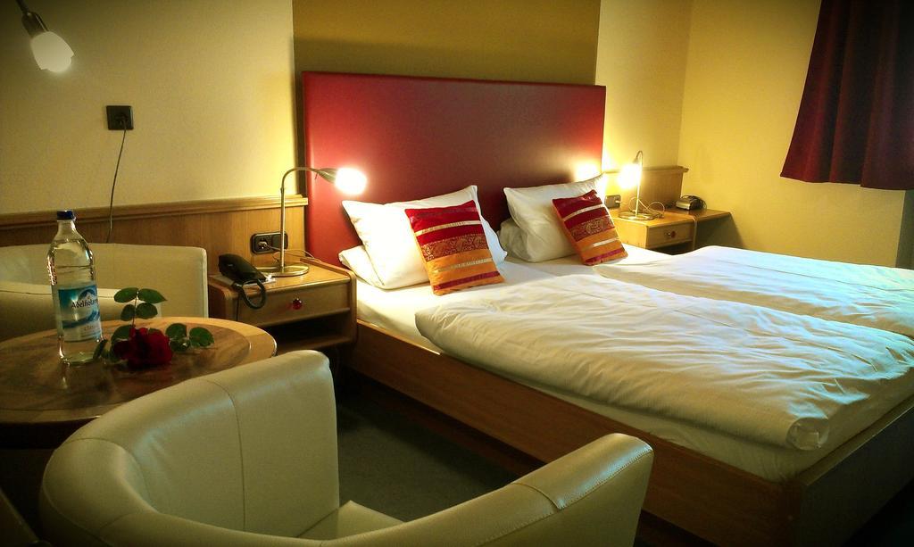 Hotel Zur Post Schonberg  Ngoại thất bức ảnh